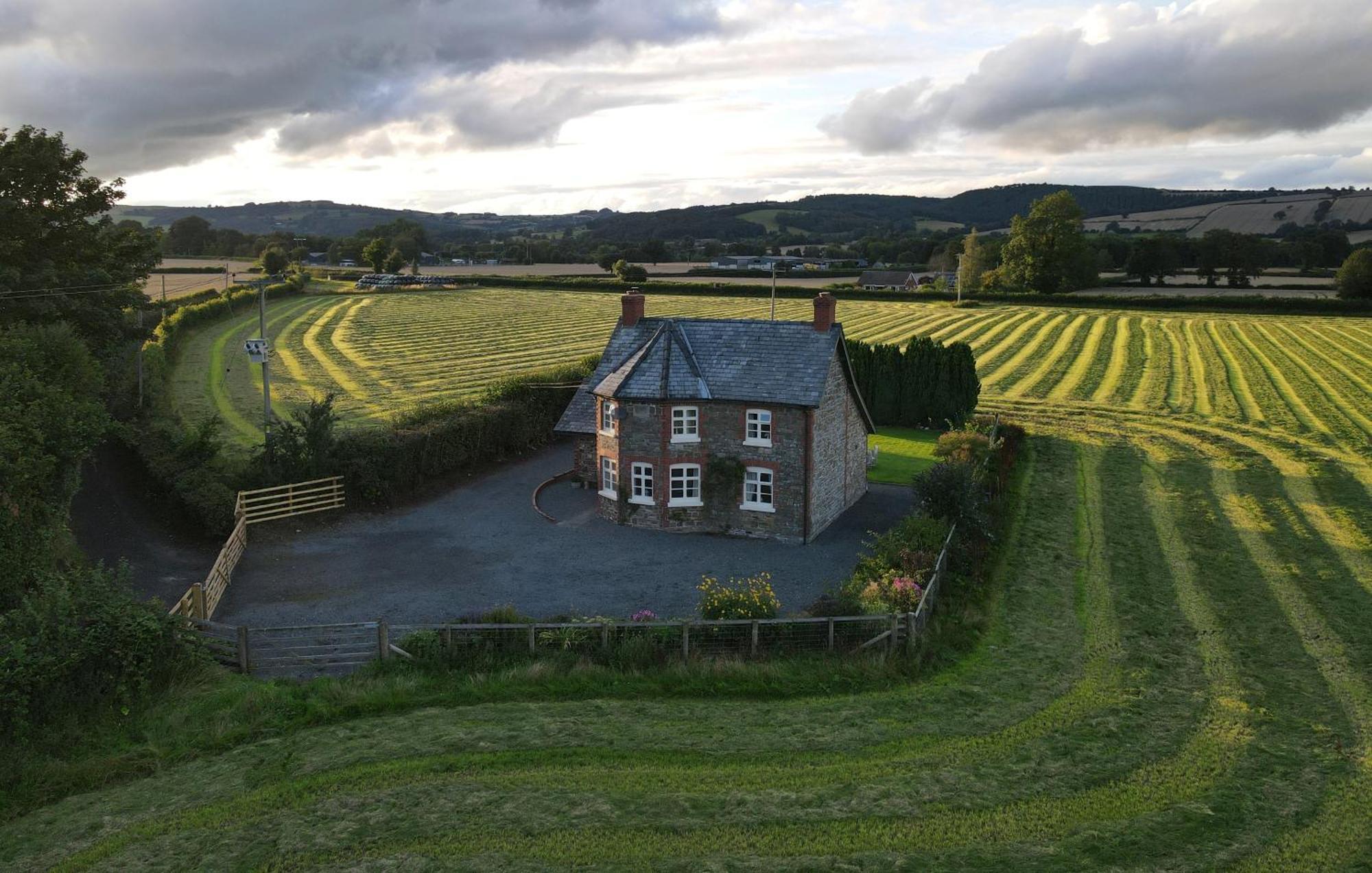 Country Cottage With Far Reaching Views Presteigne Eksteriør billede